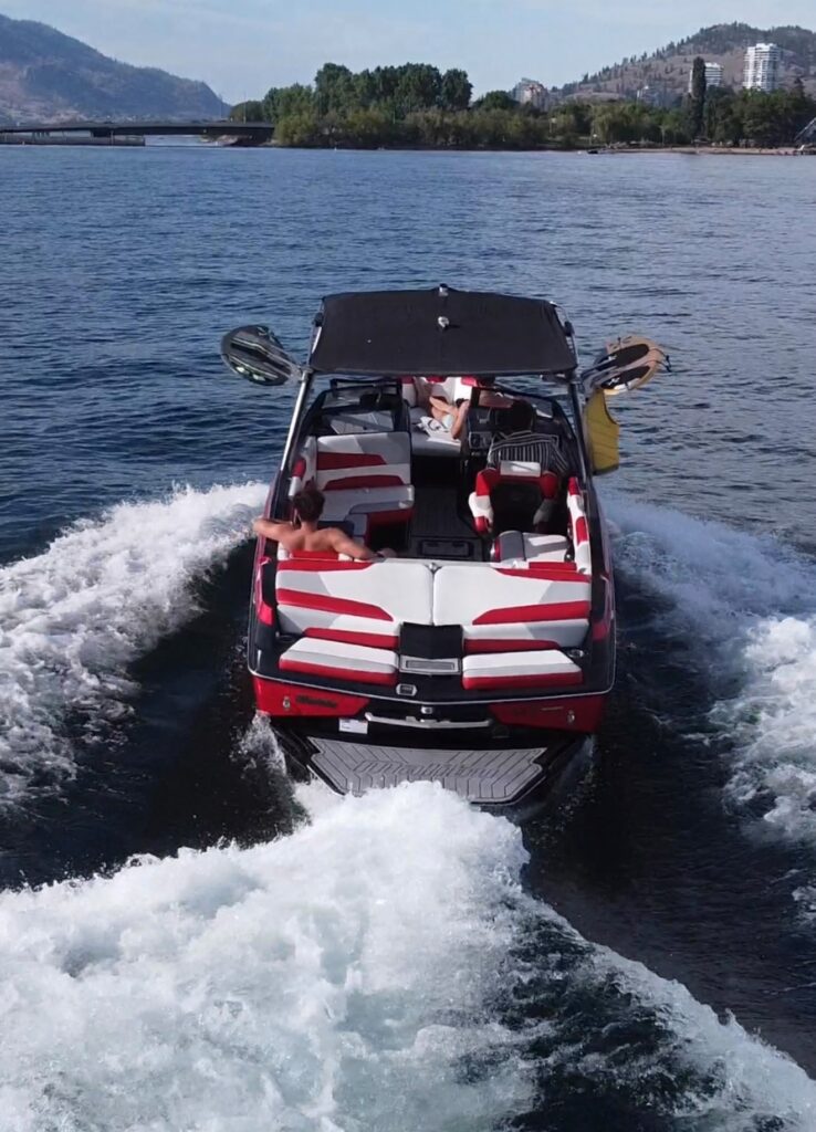 Malibu Wakesetter 22 LSV — 4